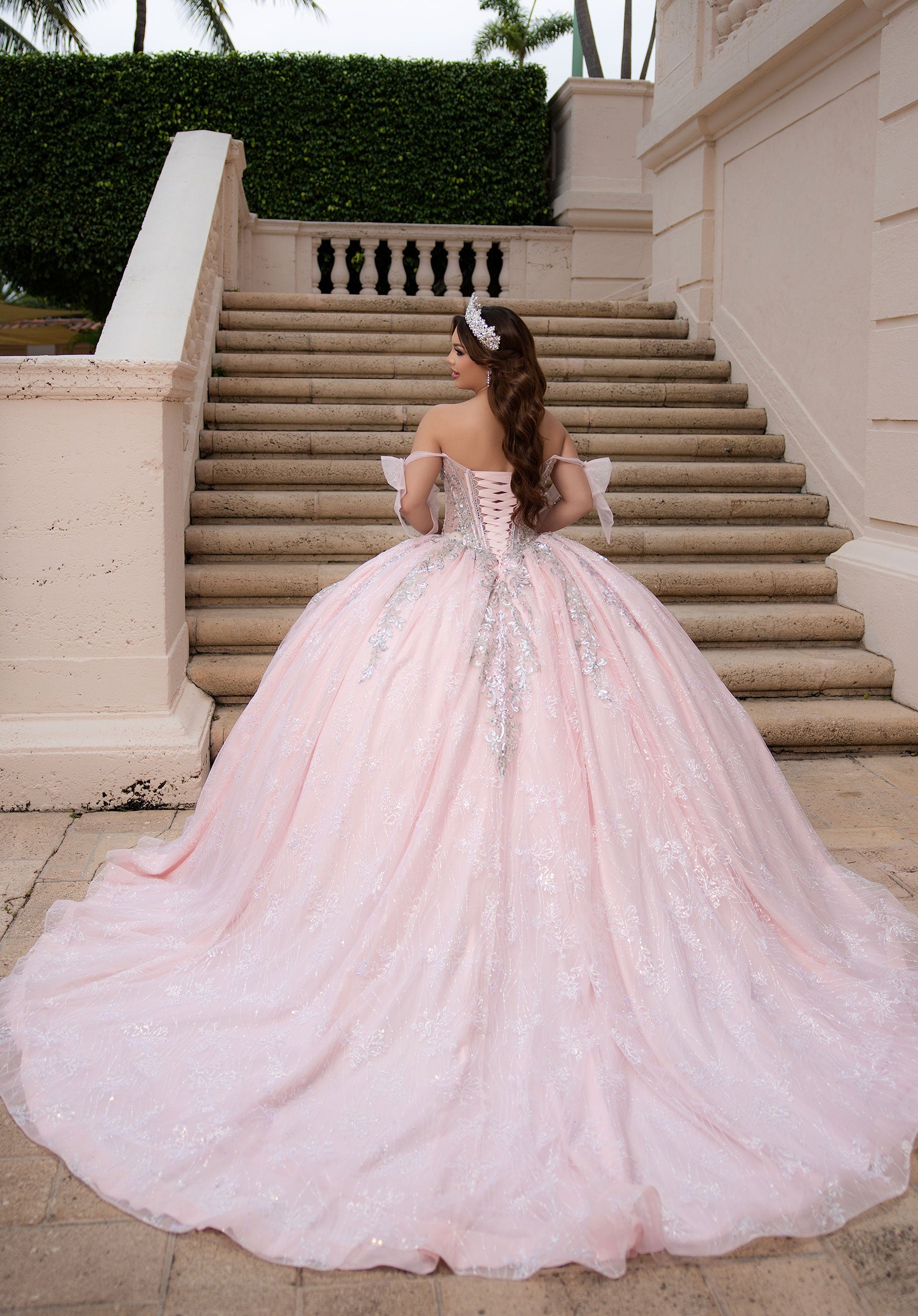 morilee-vizcaya-ceci-quincea-era-ballkleid image 7