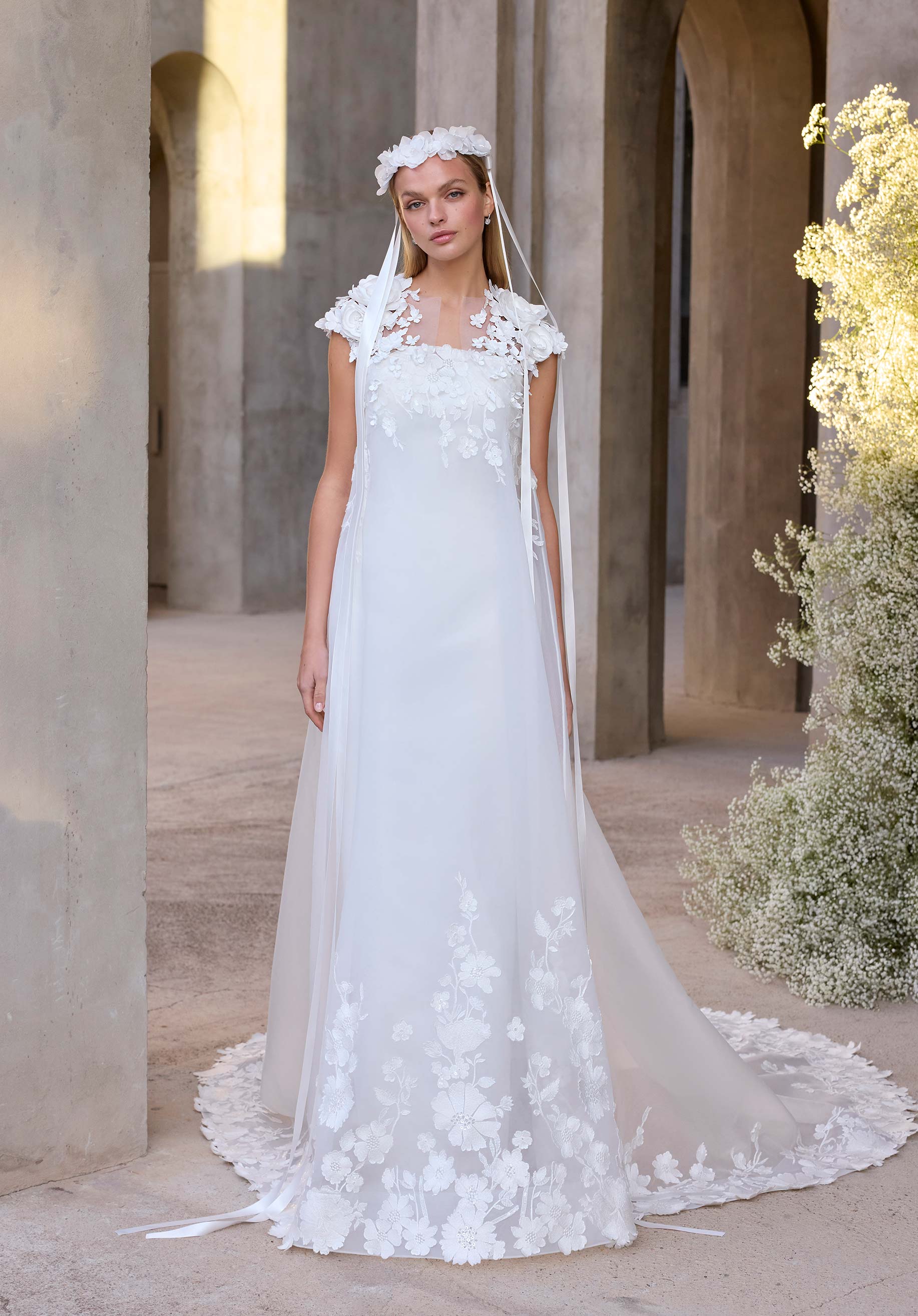 morilee-calandra-brautkleid-satin-column-kristall image 3