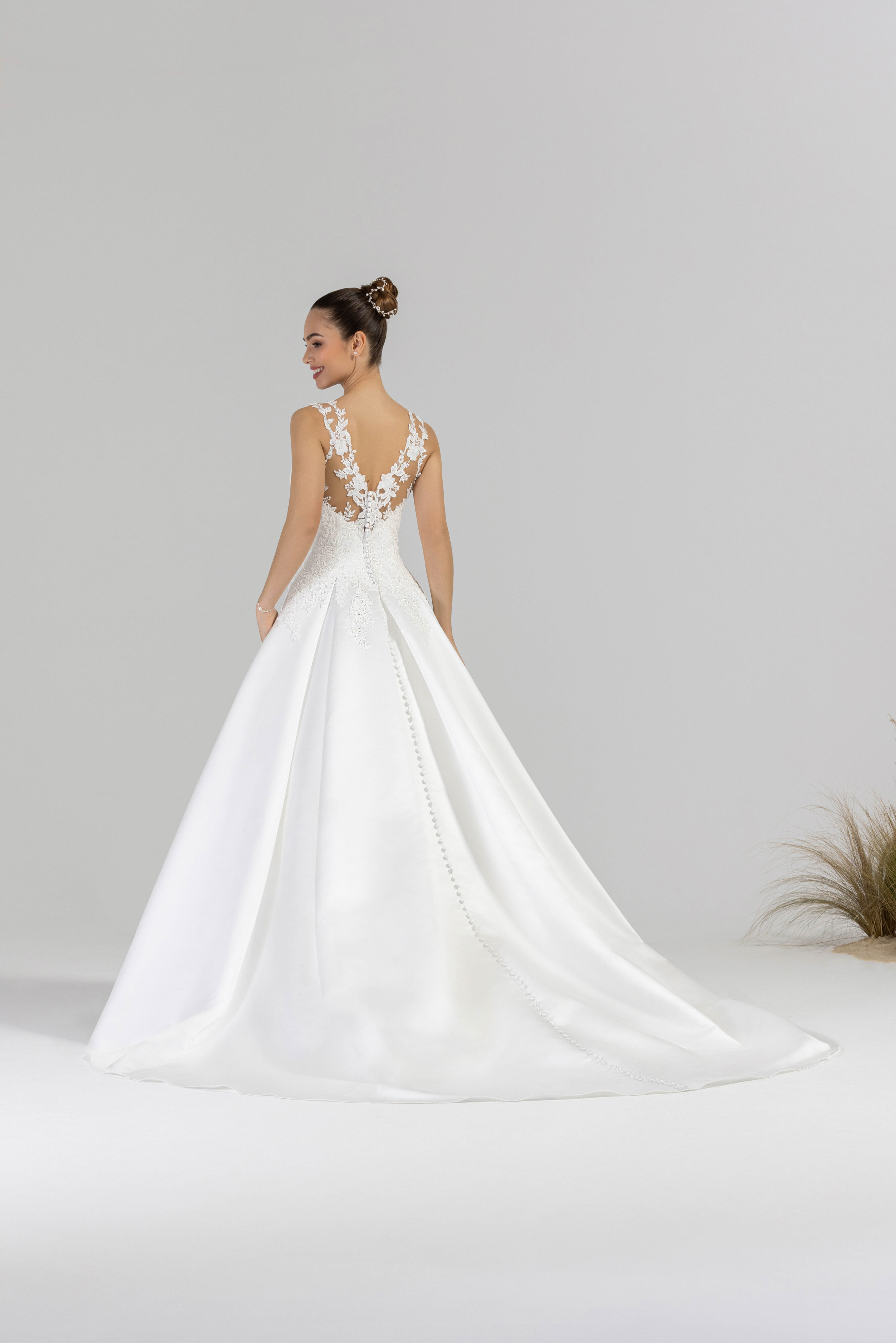 eglantine-lou-brautkleid-ivoire-gr-e-34-74 image 2
