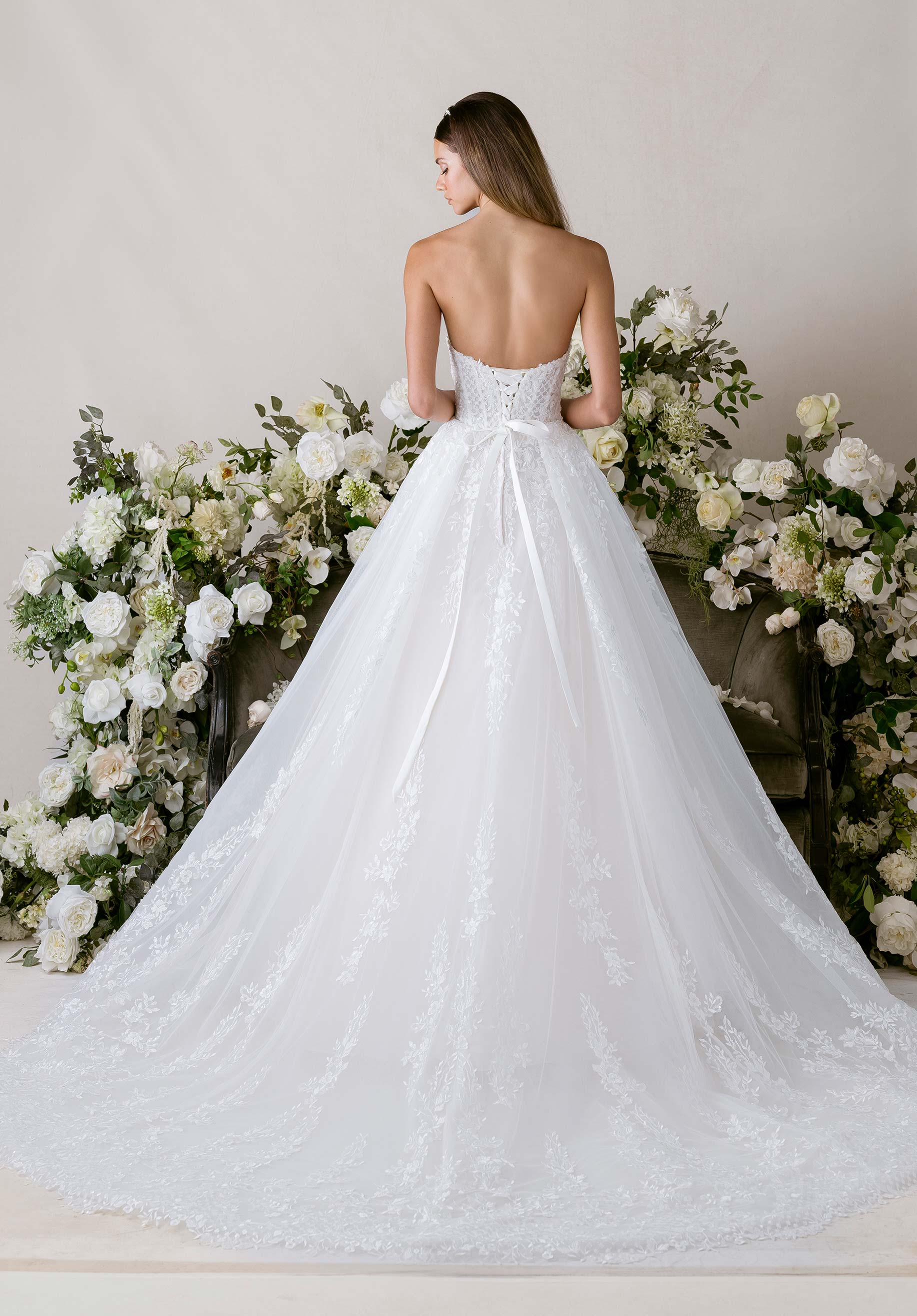 morilee-carlotta-brautkleid-ballkleid-tr-gerlos-mit-korsett-und-schleppe image 3