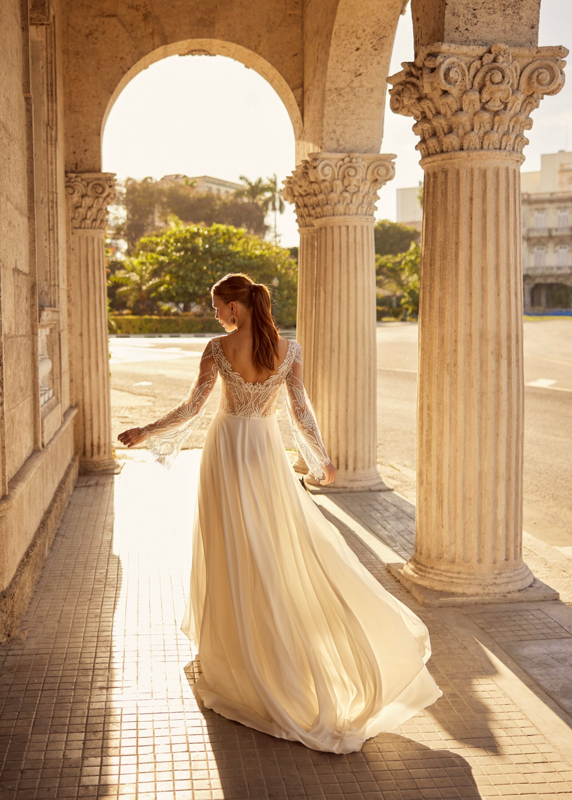 gbs-herve-paris-bridal-leaf-brautkleid-libre-collection-festliche-komplettgarder image 6