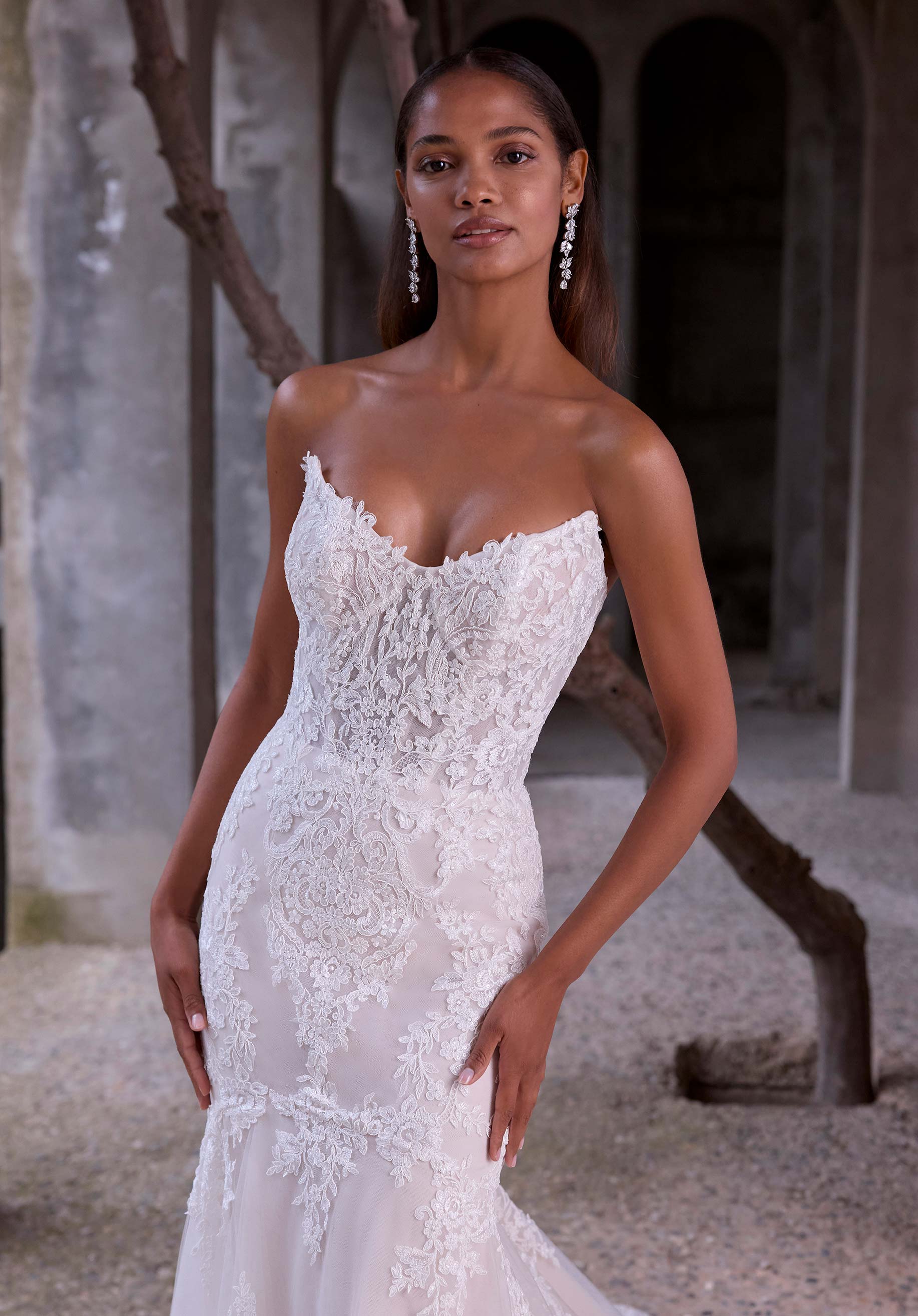 morilee-calista-brautkleid-meerjungfrau-aus-spitze-mit-sleevs-und-schleppe image 2