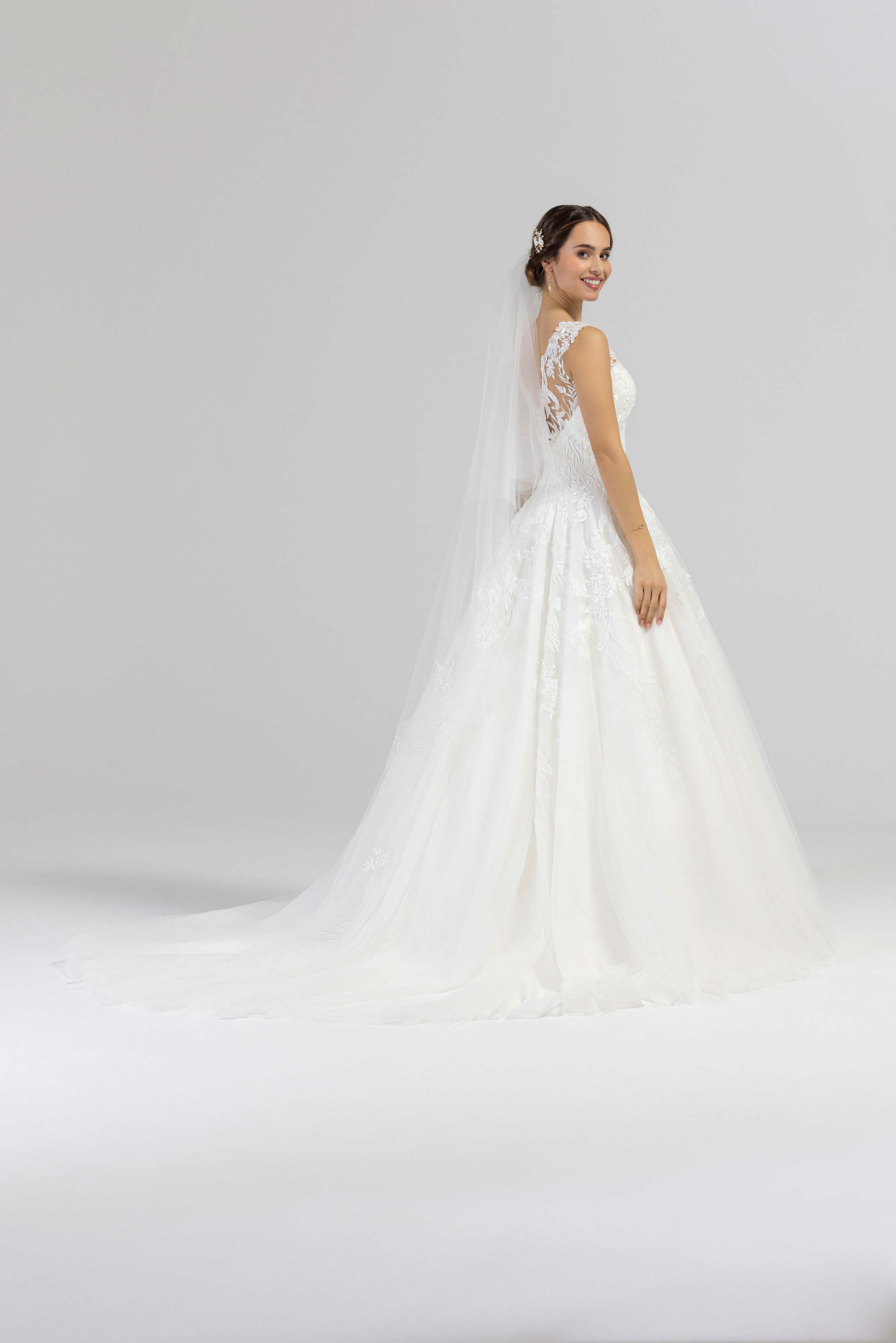 eglantine-lucie-brautkleid-in-ivoire-wei-gr-en-34-74 image 3