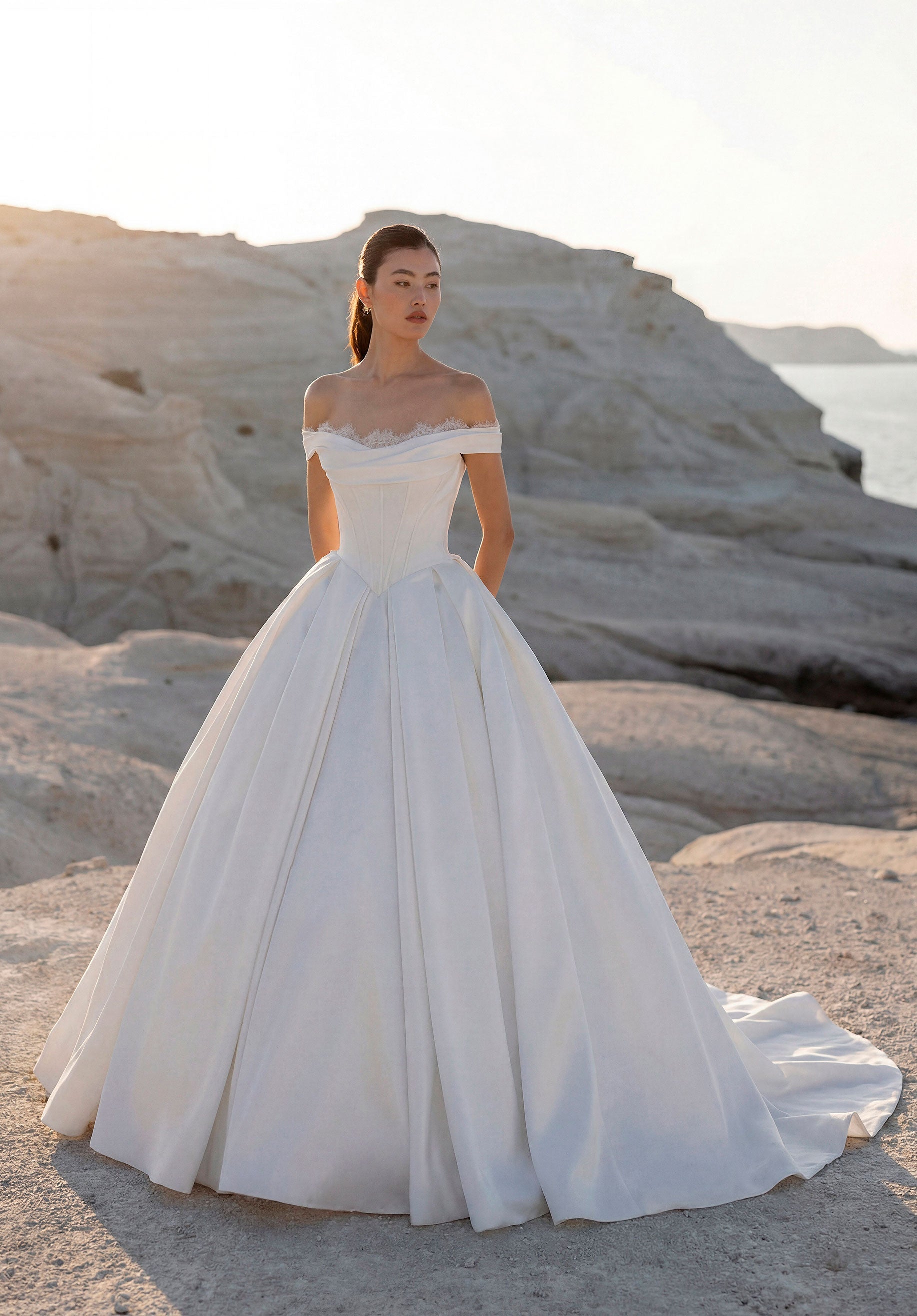 morilee-tyler-brautkleid-aus-crepe-satin-mit-schn-rkorsett image 1