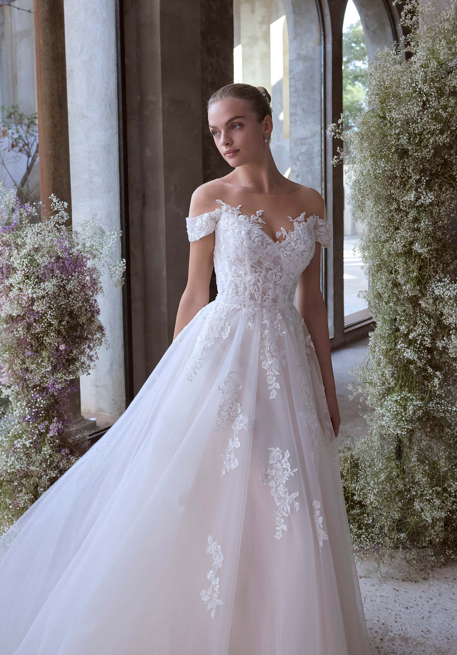 morilee-kyra-brautkleid-a-linie-t-ll-mit-3d-bl-ten-und-abnehmbaren-rmeln image 2