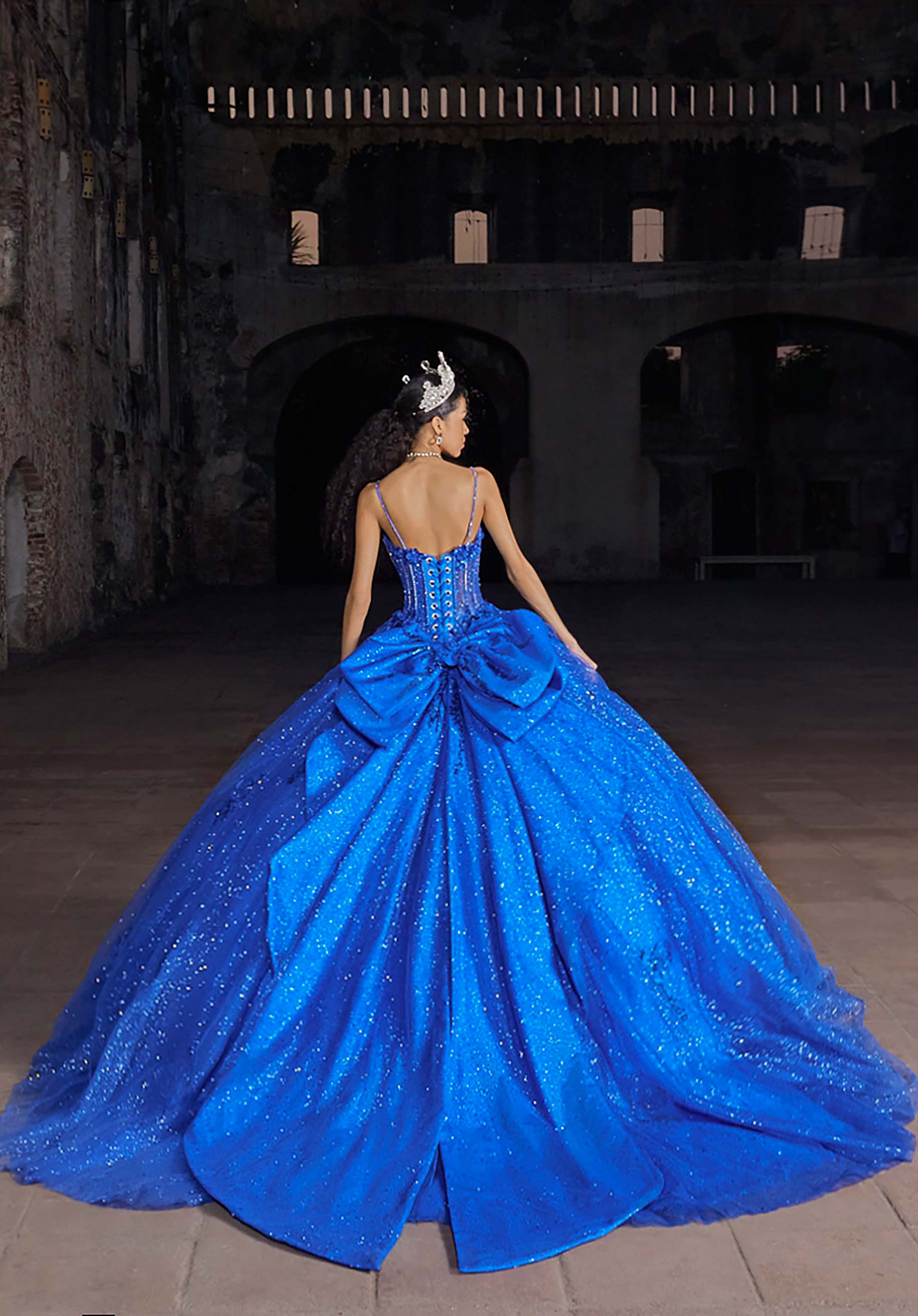 morilee-vizcaya-alexis-quincea-era-kleid-mit-rosetten image 2