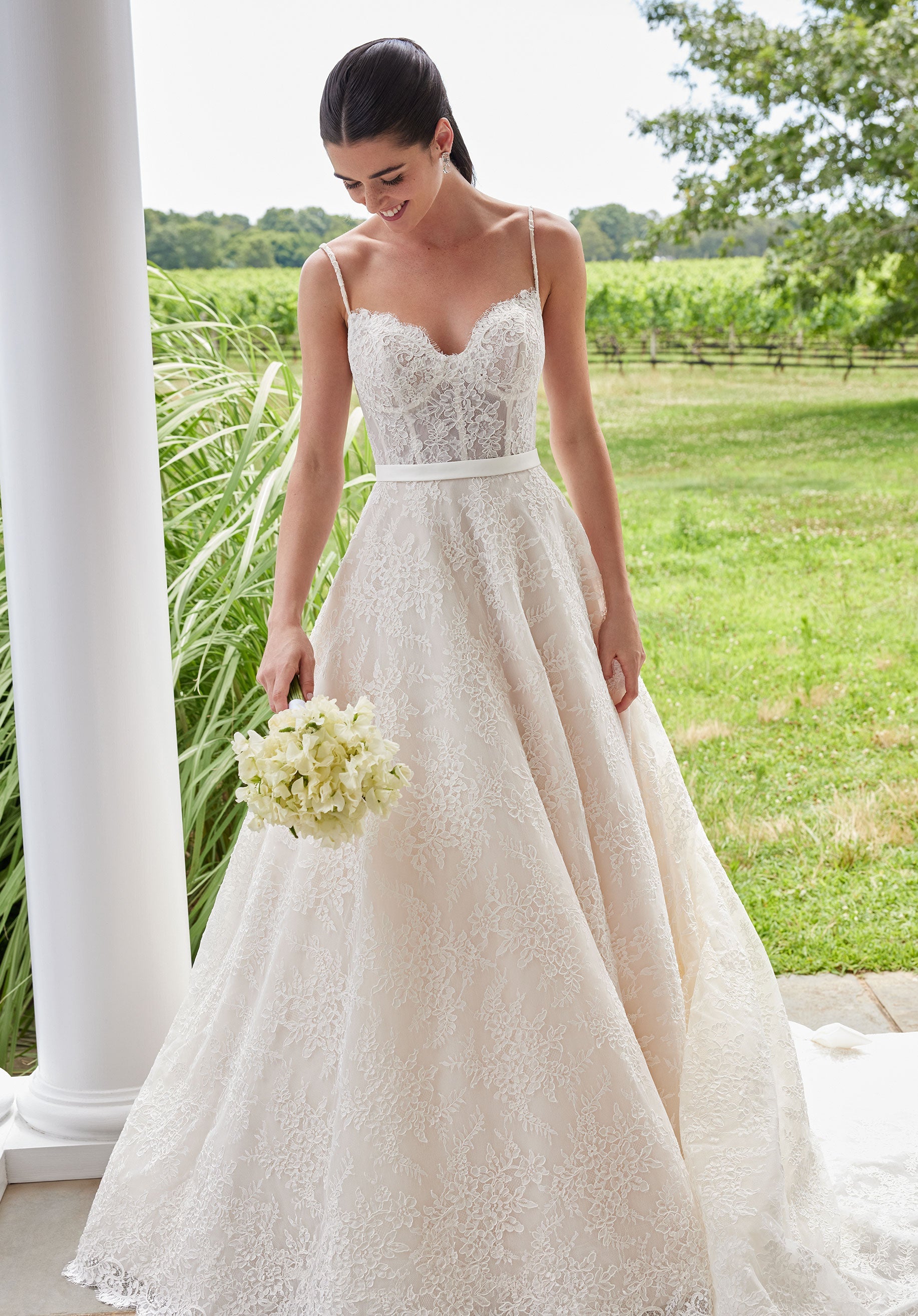 morilee-speare-brautkleid-ballkleid-alencon-spitze-korsett image 4