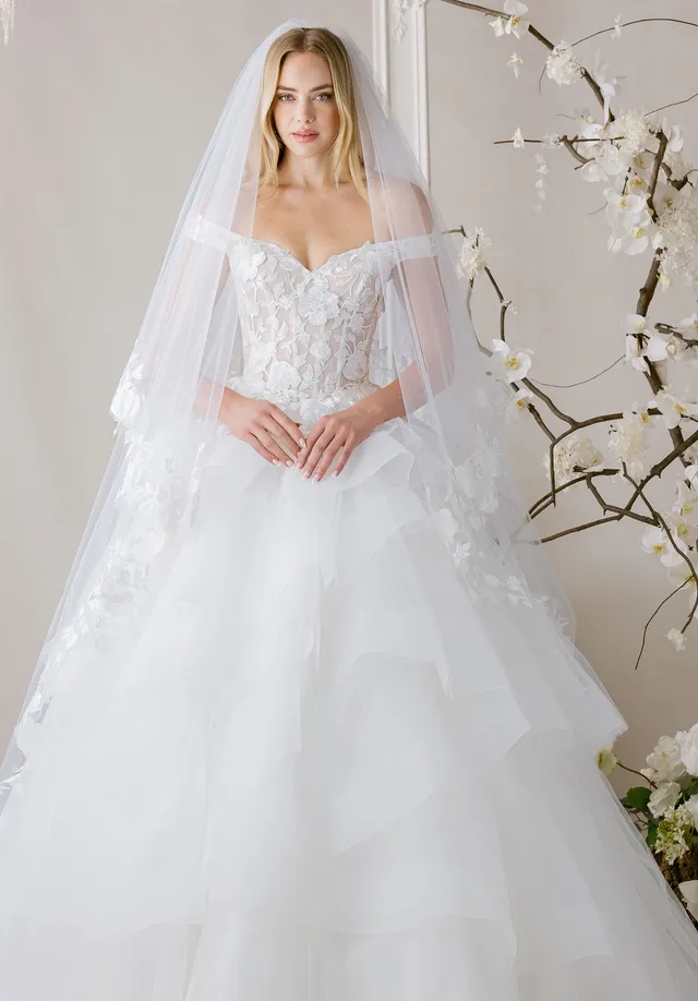 morilee-threadwork-brautschleier-kathedrale-mit-blusher-bestickt image 1