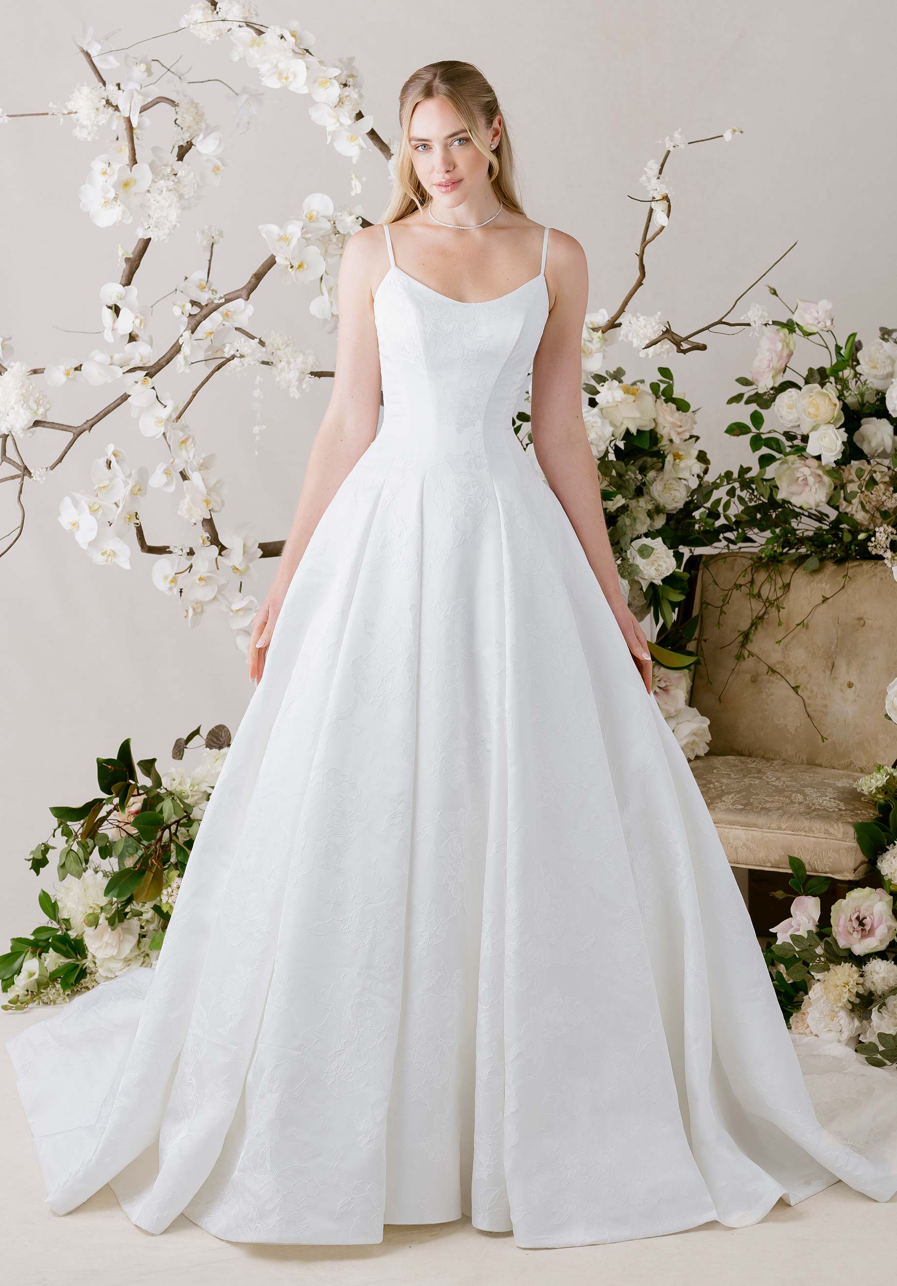 morilee-lili-brautkleid-ballkleid-aus-brokat-mit-scoop-r-cken image 1