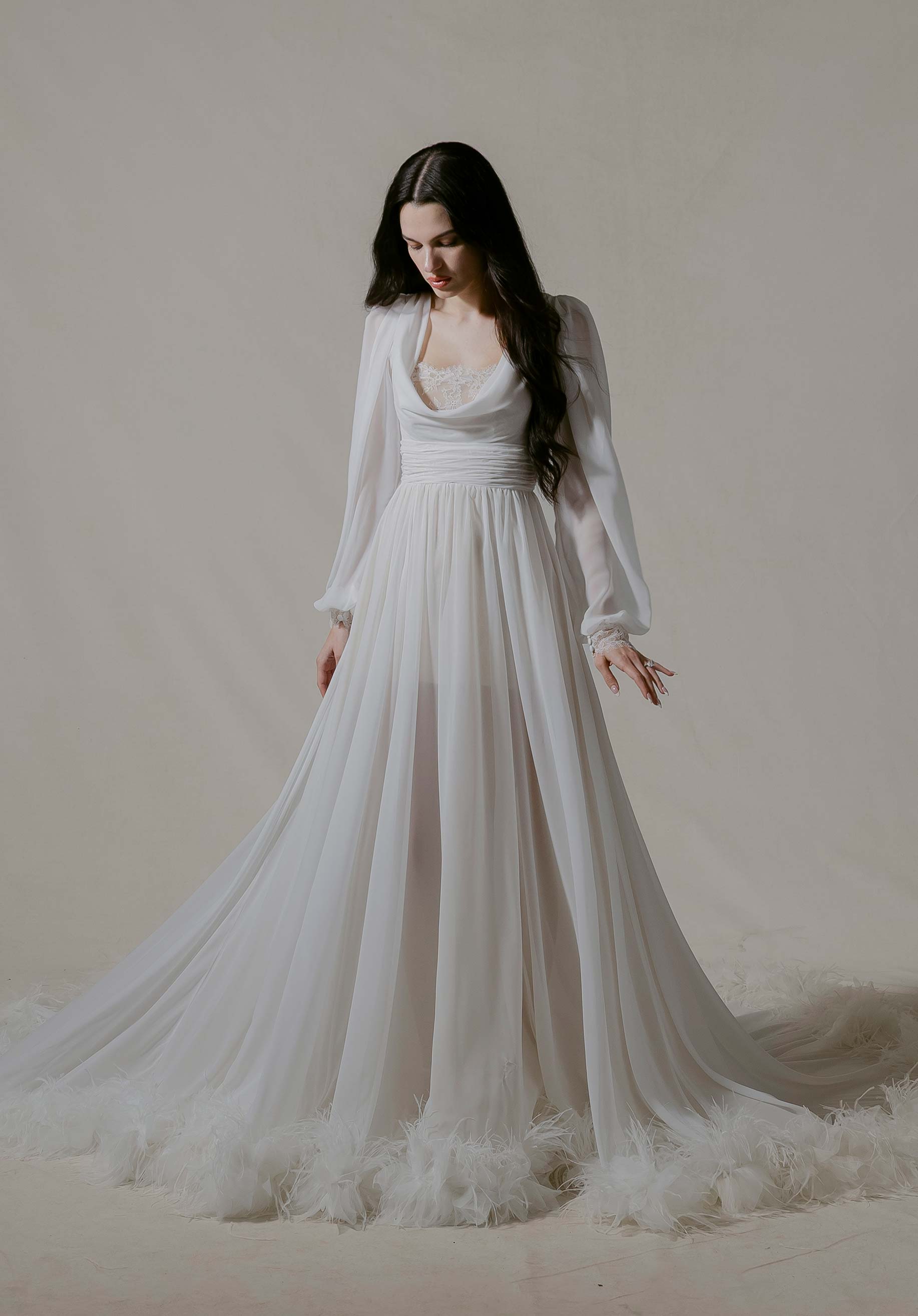 morilee-larkspur-brautkleid-chiffon-mit-drapiertem-cowl-ausschnitt-und-bischof-r image 1
