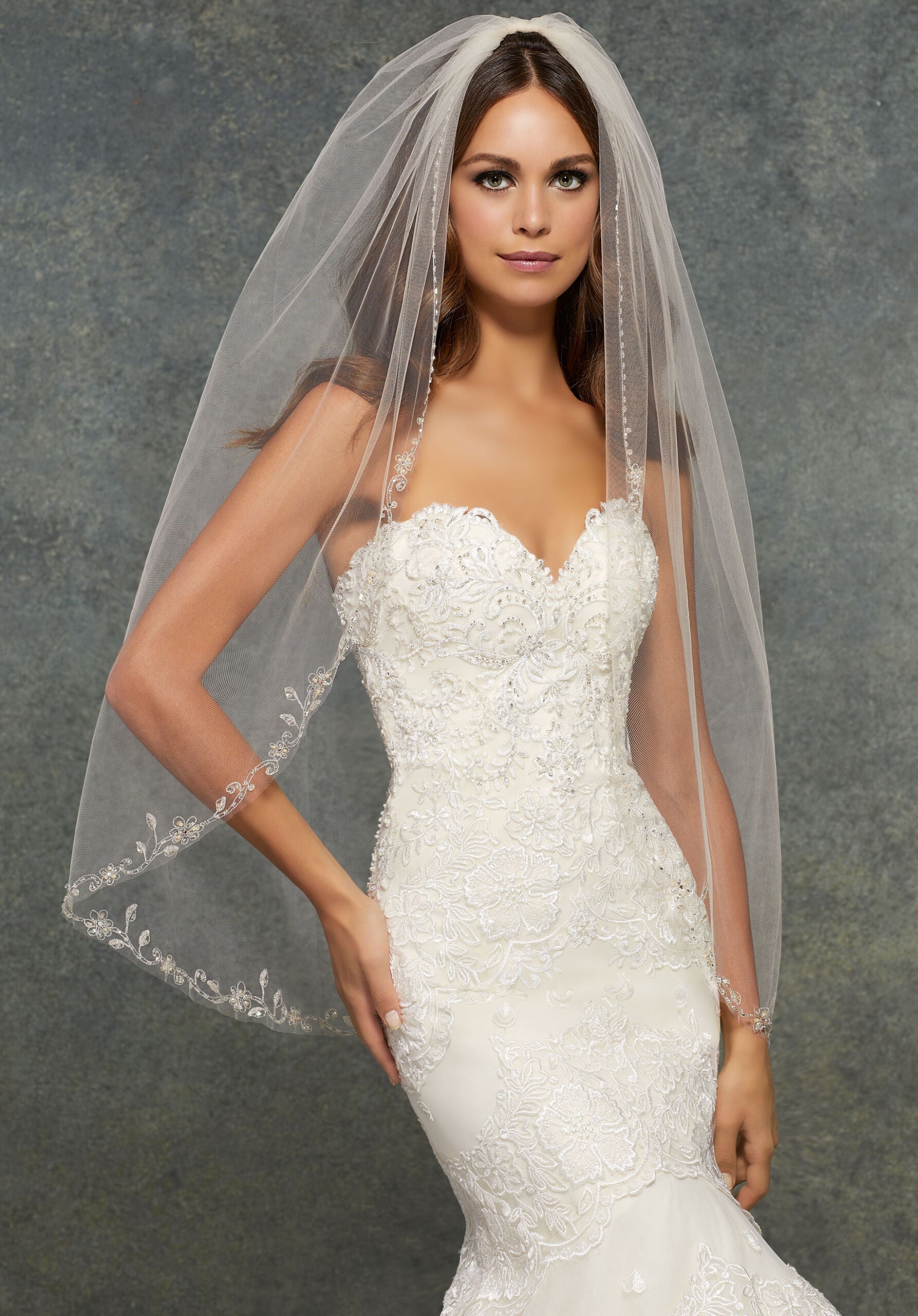 morilee-schleier-mit-stickkante-perlen-und-strass image 1