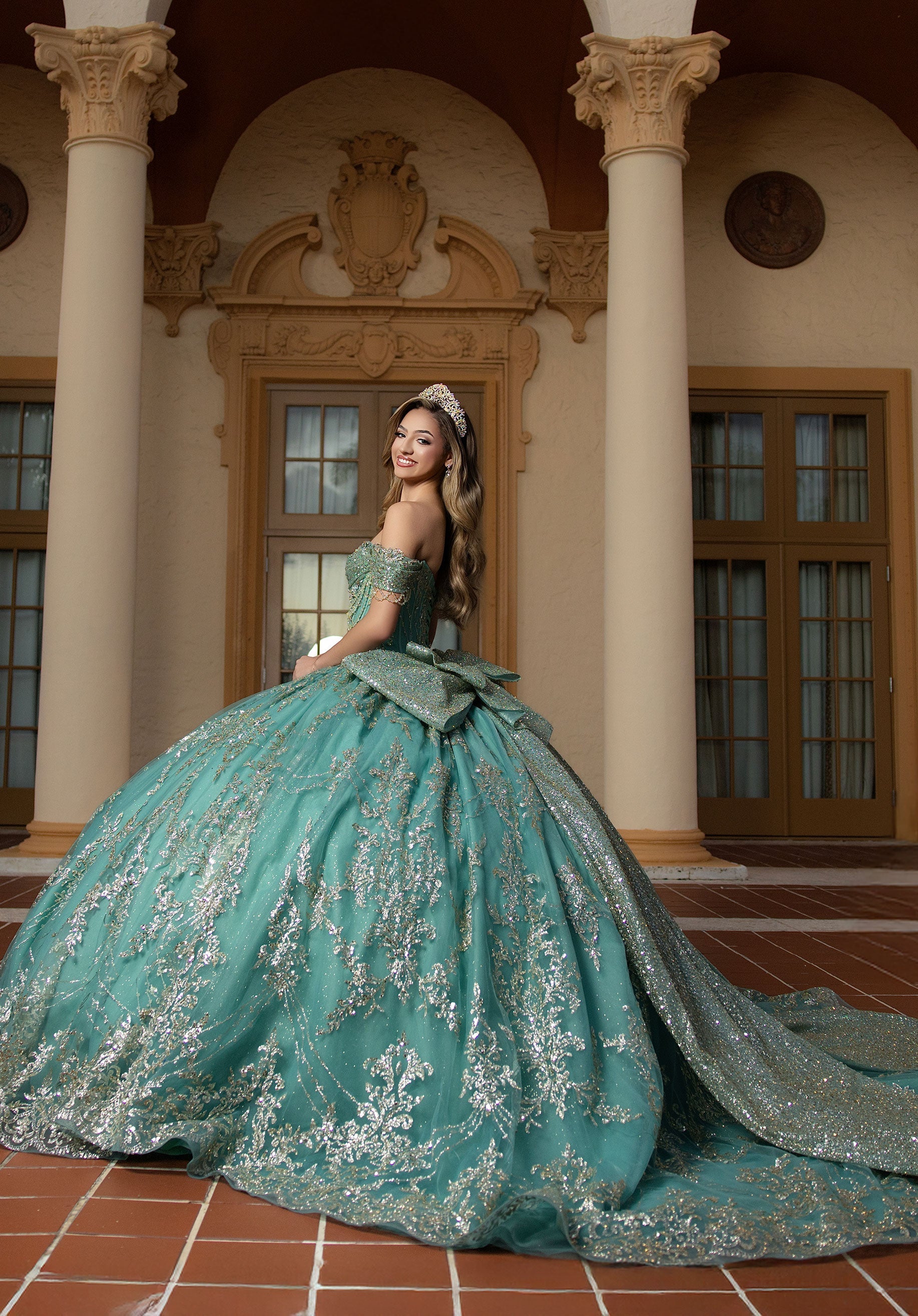 morilee-cora-quincea-era-ballkleid-mit-kristall-korsett image 3